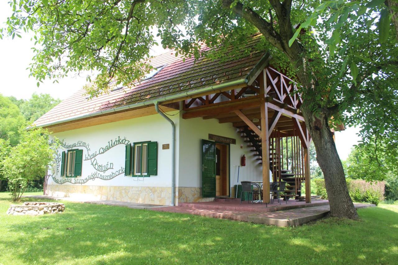 Nagy-Magyarország Park Isztimér Exterior foto